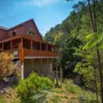 pigeon-forge-fall-cabin-with-deck
