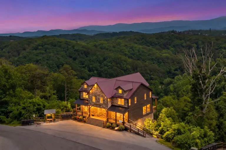 Pigeon Forge Paradise Mountain Retreat Featured