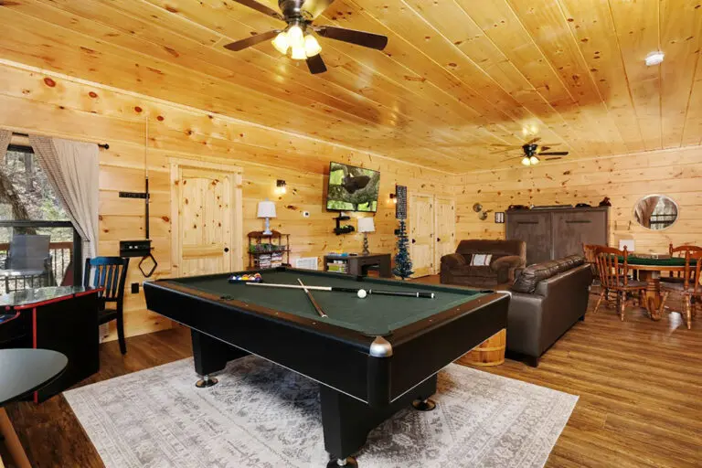 Pigeon Forge - Lily's Hideaway - Featured