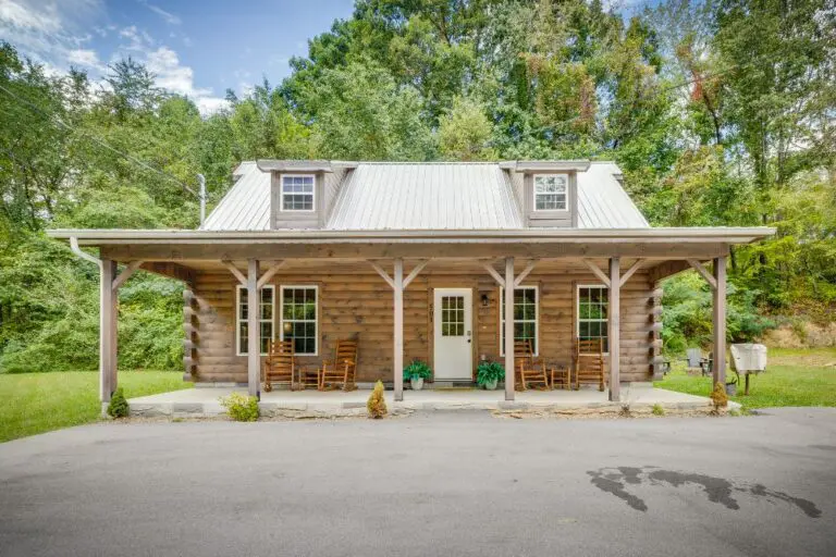 Pigeon Forge - Bear Clubhouse - Featured