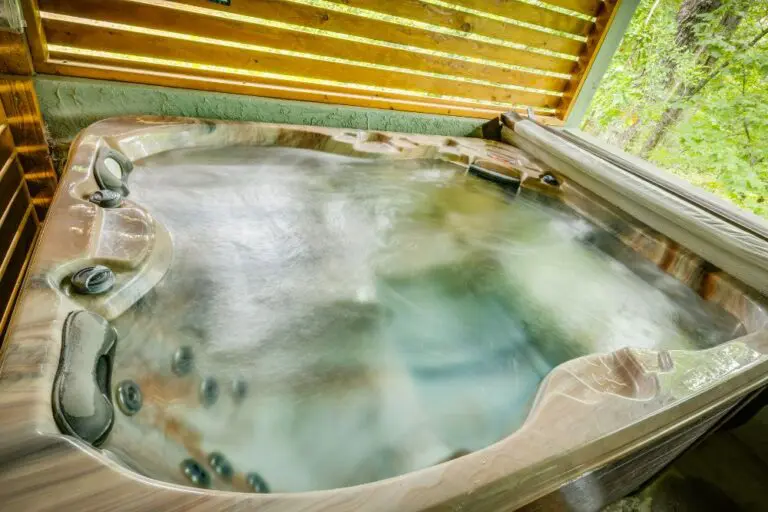 Pigeon Forge - Dolly's Getaway - Featured