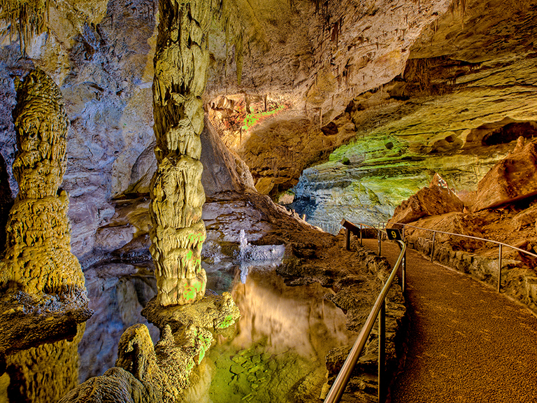 caverns-in-pigeon-forge