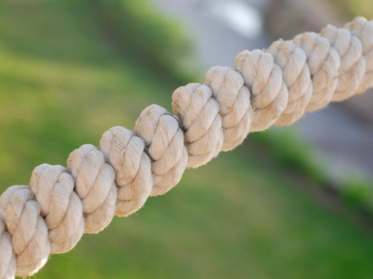 pigeon-forge-close-up-rope