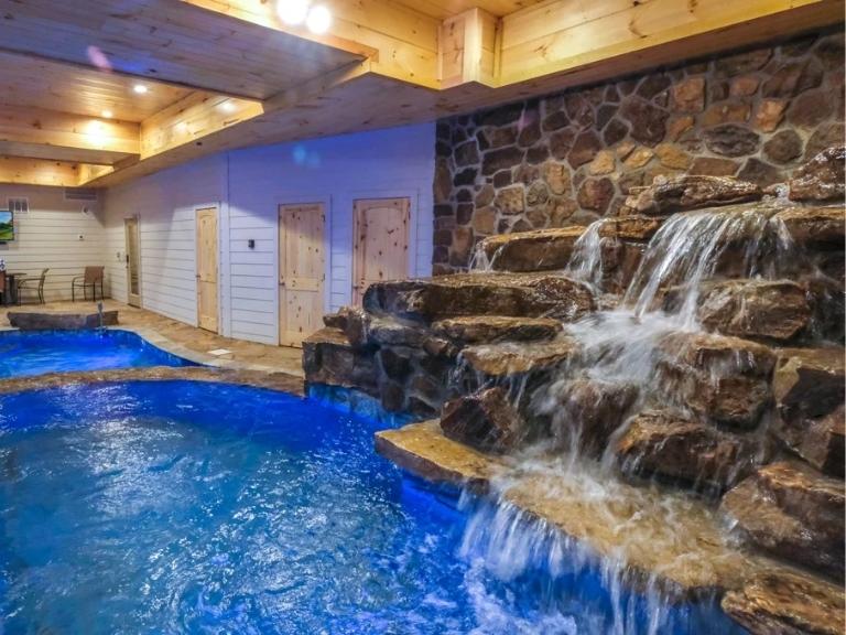 Pool cabin