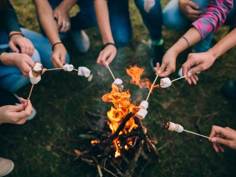 pigeon-forge-marshmallows-camp-fire