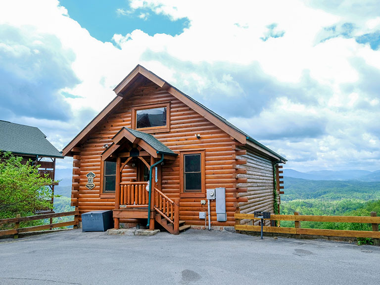 summertime-new-cabins-pigeon-forge