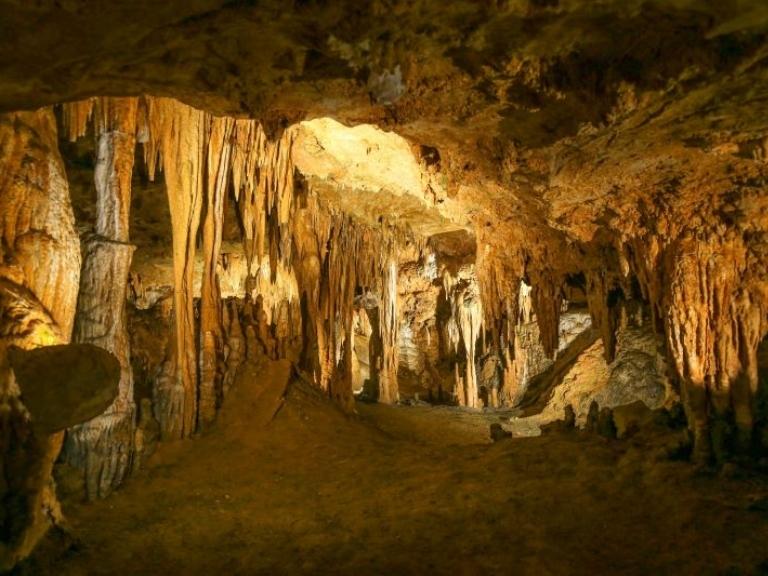 pigeon-forge-cave-cavern