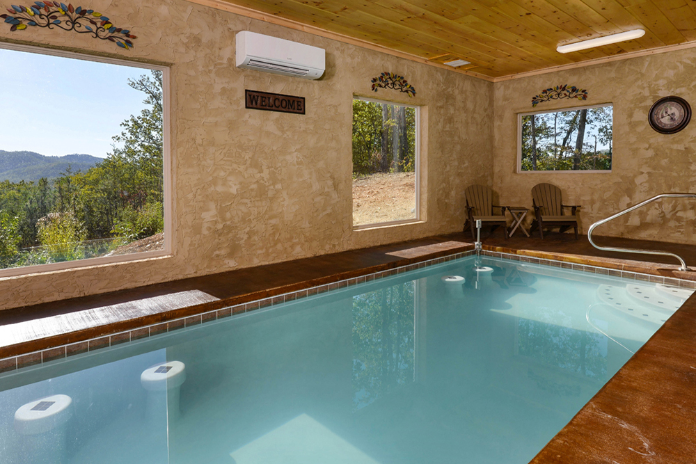 Pigeon Forge - Luxury Lodge - Featured Image