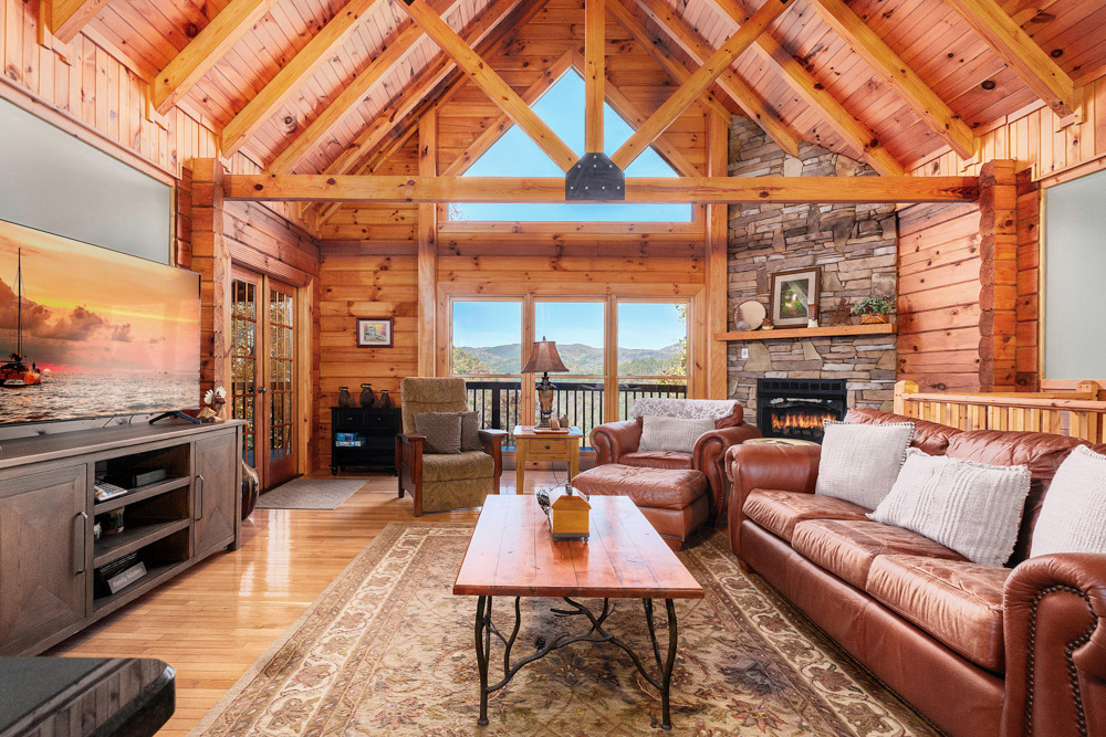 Pigeon Forge Homestead Hideaway Featured