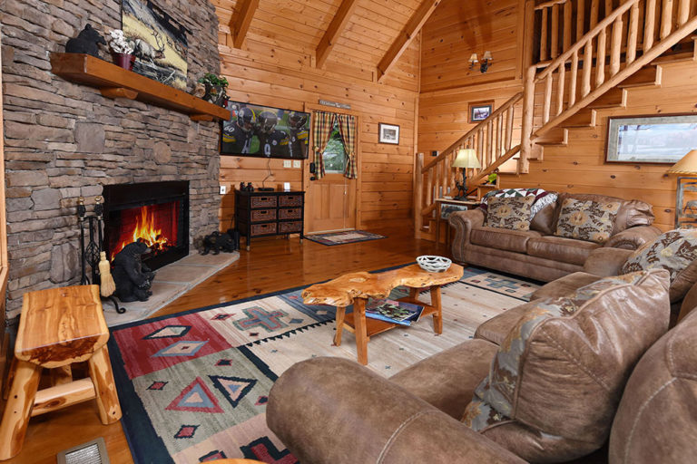 Pigeon Forge Cabin - A Li'l Bit of Heaven - Featured Image
