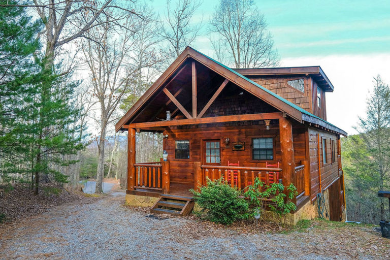 Pigeon Forge Cabin - Almost Bearadise - Featured Image