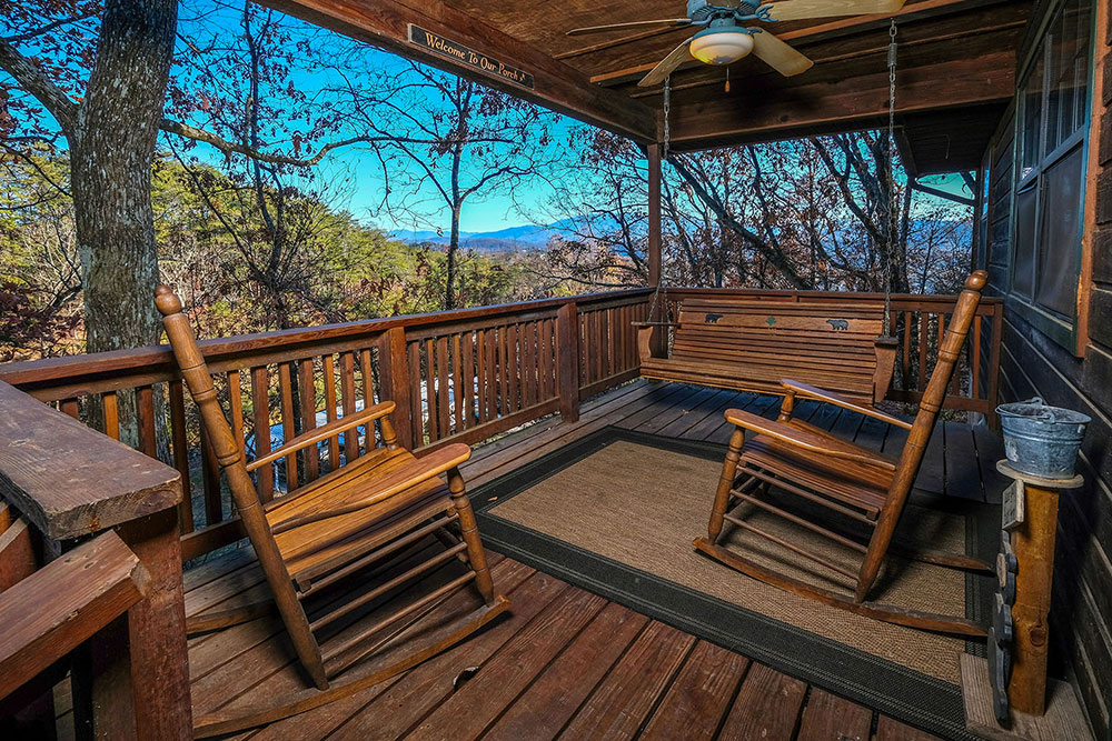 Pigeon Forge Cabin - Bear End - Featured Image