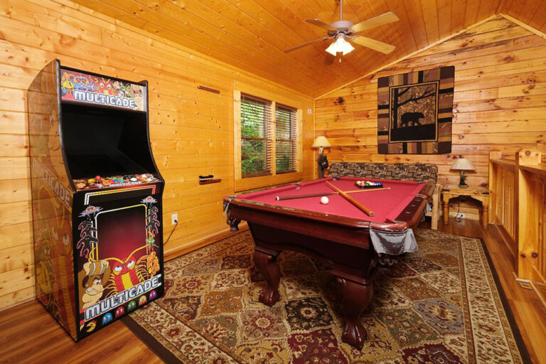 bear-retreat-pigeon-forge-rec-2-feature