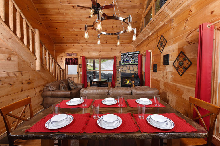 Pigeon Forge Cabin - Little Bear Lodge - Featured Image