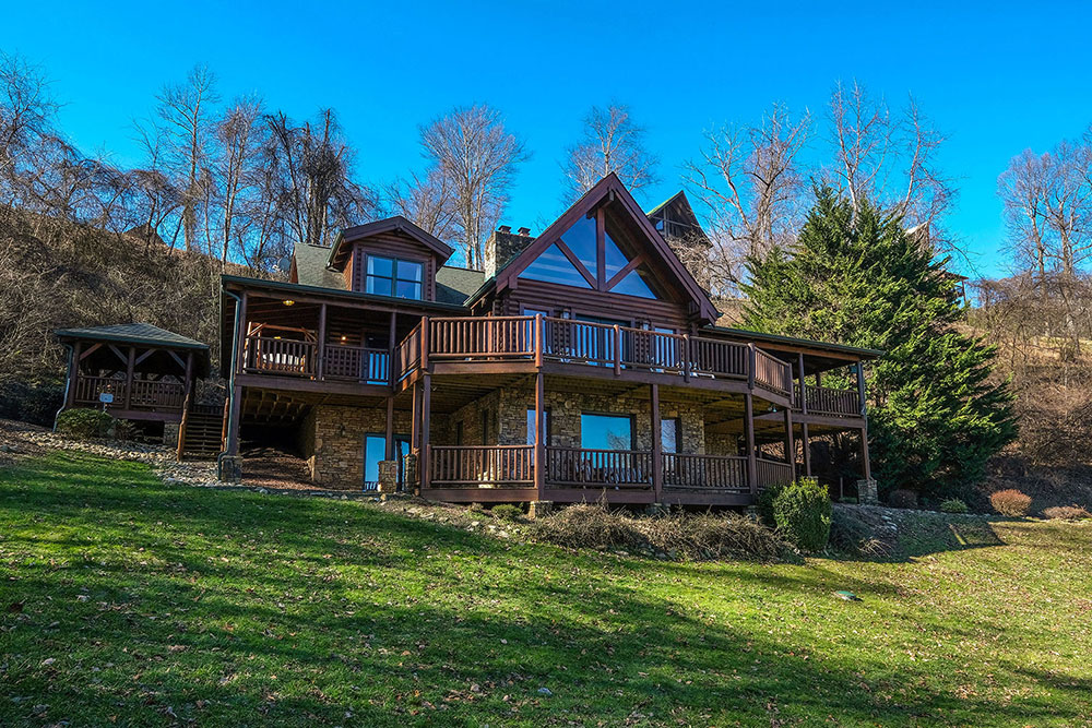 Pigeon Forge Cabin - Lookout Lodge - Featured Image