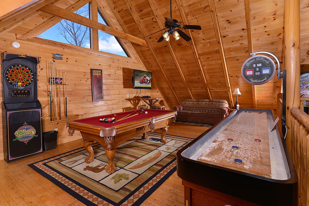 Pigeon Forge Cabin - Lucky Enough - Featured Image