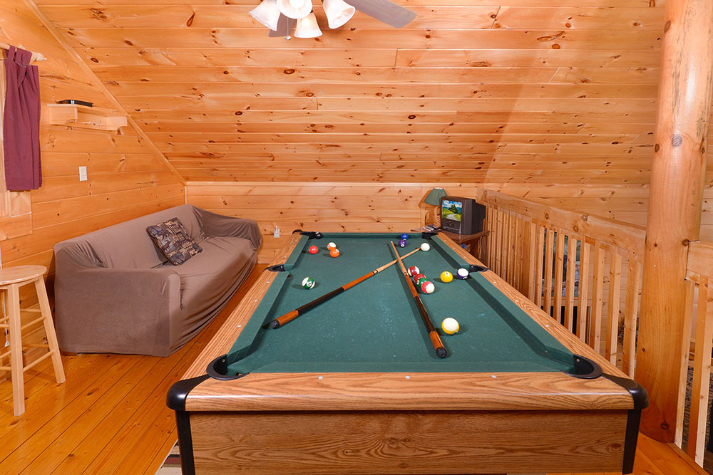 Pigeon Forge Cabin - Mountain Breeze - Featured Image