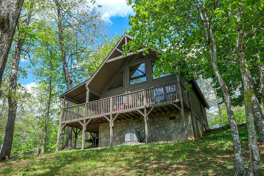 Pigeon Forge Cabin - Northwoods - Featured Image