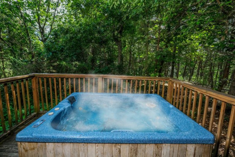 Pigeon Forge Cabin - Lorin Aleah - Featured