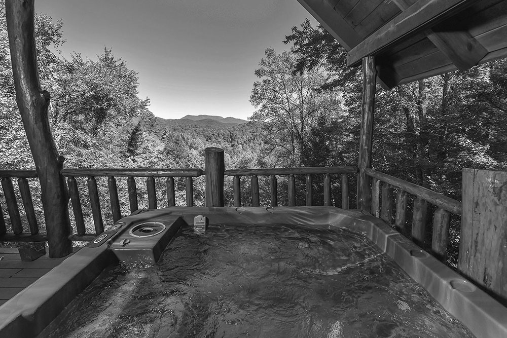 pigeon-forge-cabin-moondance-exterior-featured-image