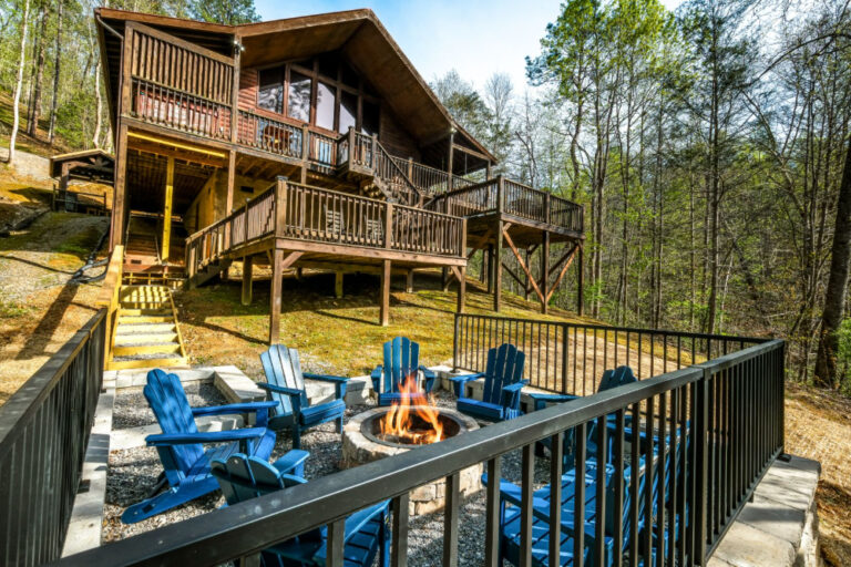 Pigeon Forge - Amazing Grace - Featured