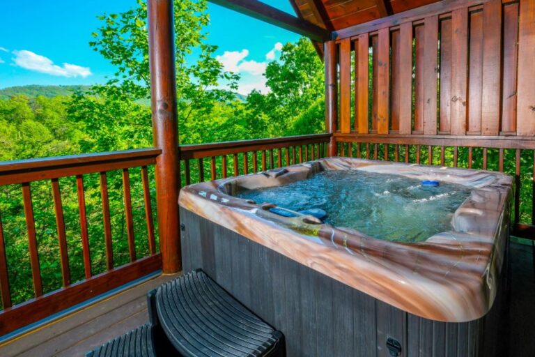 Pigeon Forge Cabin - Contentment - Featured