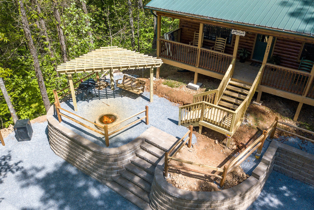 Pigeon Forge - Little Bear Cabin - Featured Image