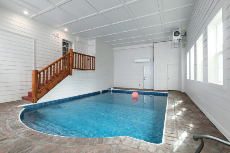 Pigeon Forge Cabin - Majestic Lodge - Featured