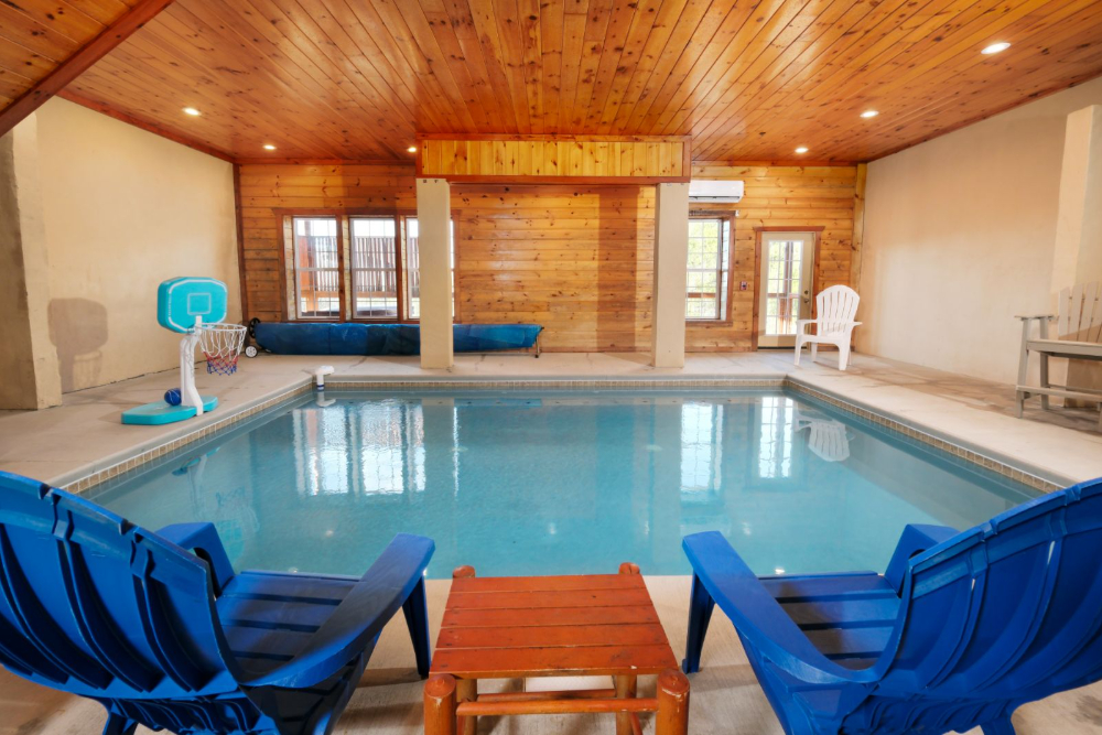 Pigeon Forge Cabin - Majestic Mountain Water - Featured