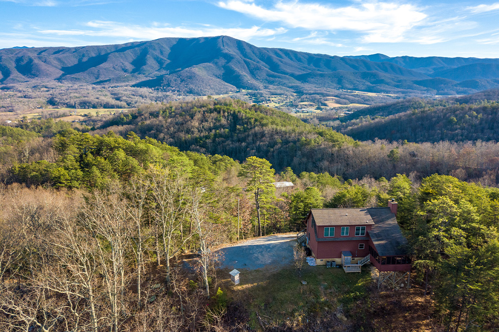 Pigeon Forge - Jackson's Cabin - Featured