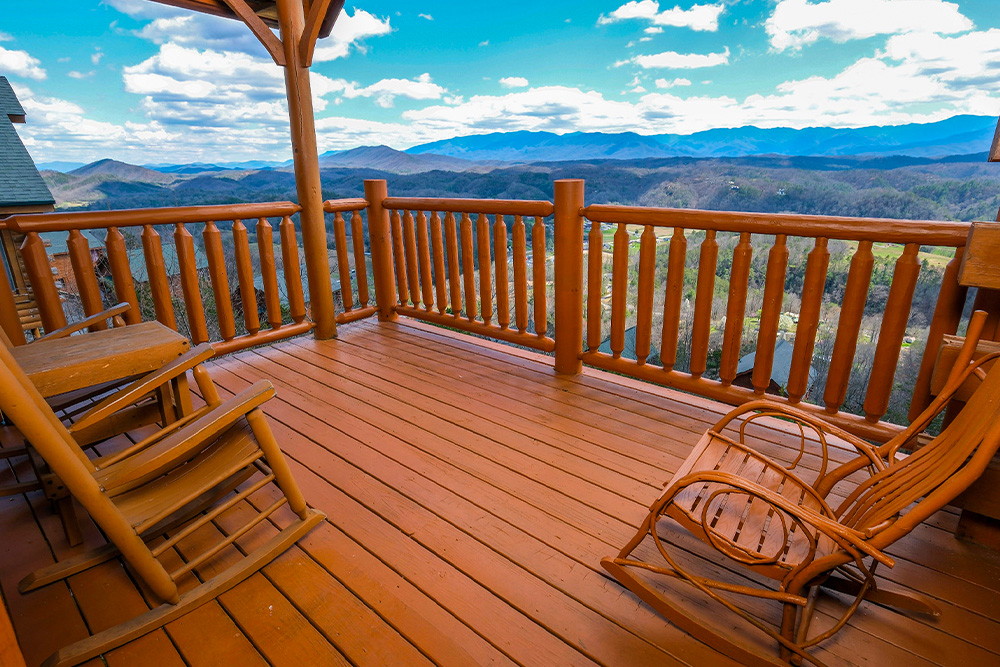 Pigeon Forge - Legacy Views and a Theater - Featured