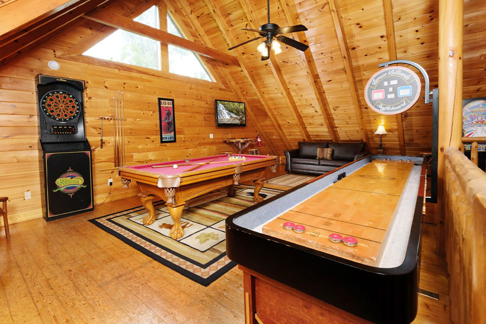 Pigeon Forge - Lucky Enough - Featured