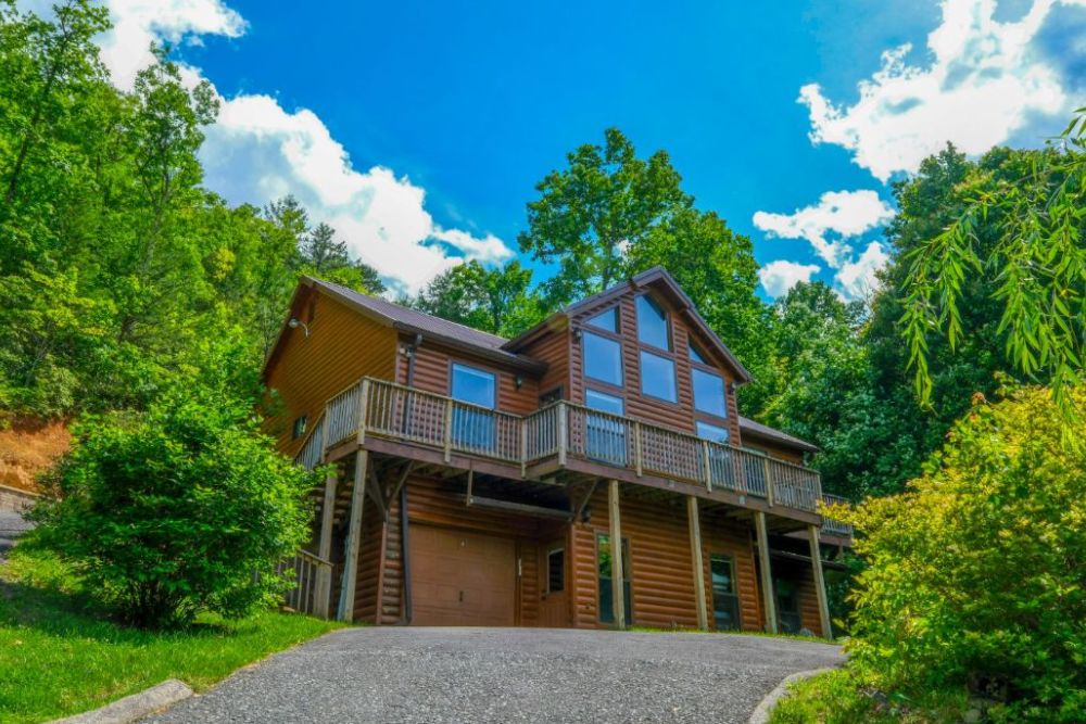 Pigeon Forge - Treetop Tranquility - Featured