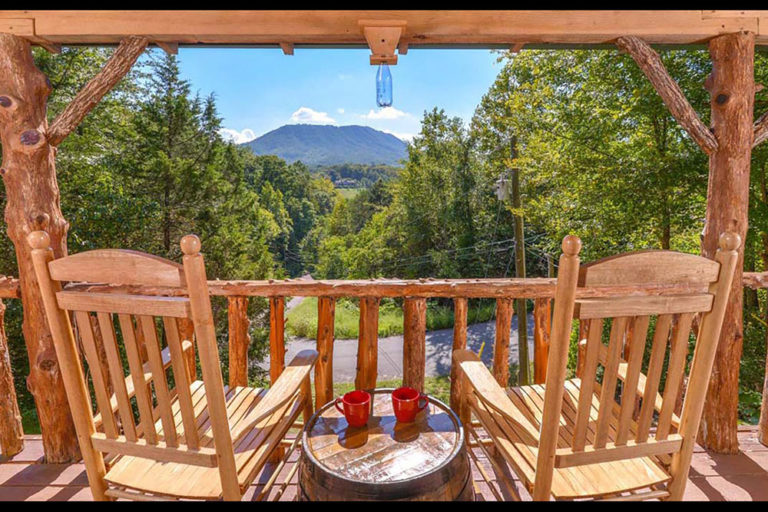 Pigeon Forge Cabin - Sweet Annie - Featured Image