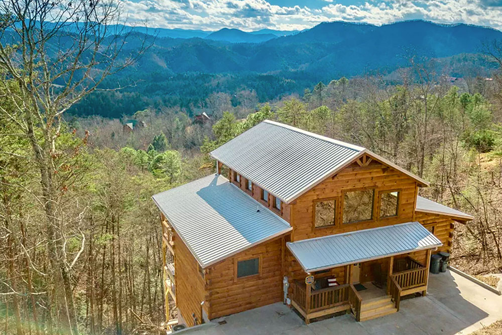 Pigeon Forge Cabin - Sweet Mountain Retreat - Featured Image