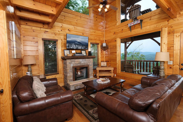 Pigeon Forge Cabin - The Greenbrier - Featured Image