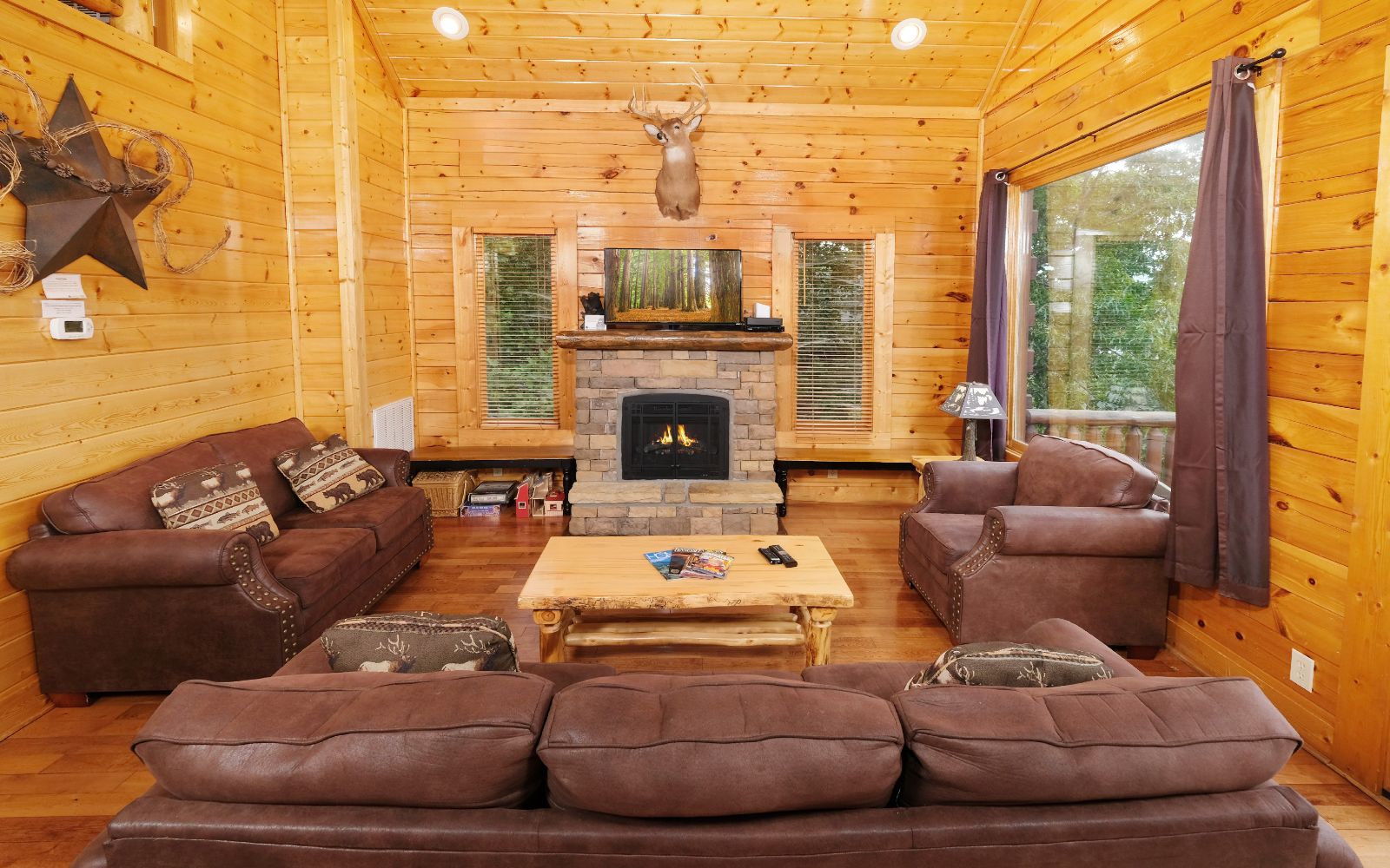 Pigeon Forge Cabin Rentals - Mountain Playhouse | Pigeon
