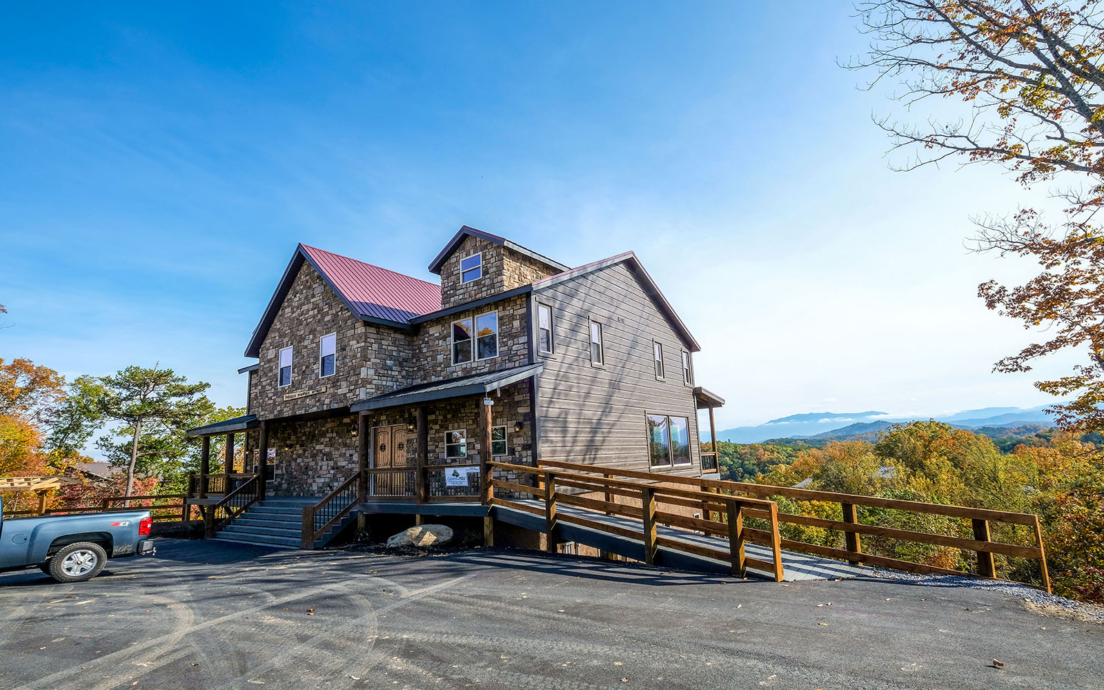 https://www.pigeonforgetncabins.com/wp-content/uploads/2022/02/pigeon-forge-cabin-paradise-mountain-retreat-exterior-7.jpg