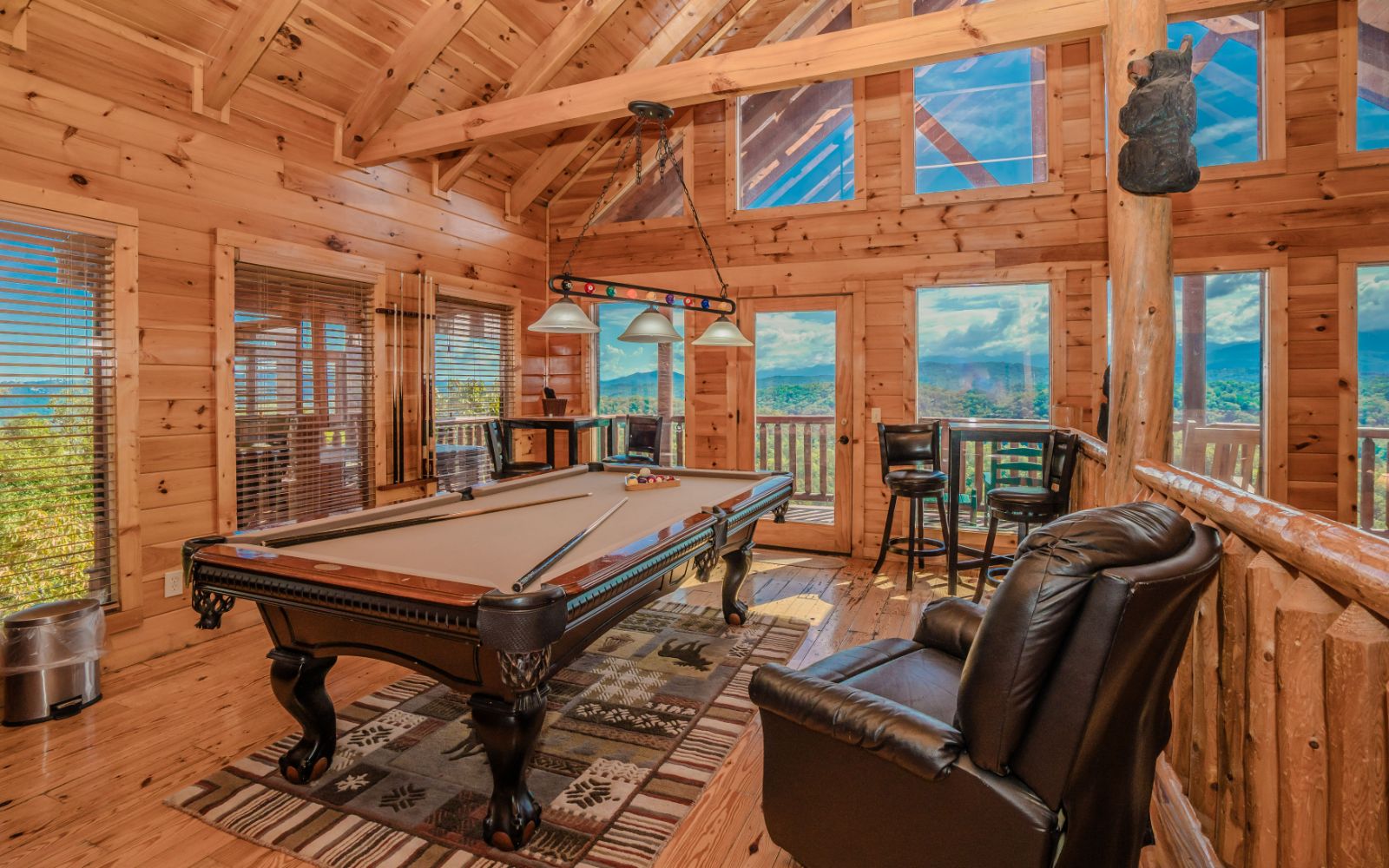 『ジョン・ディクスン・カー　cabin B-13　研究』CD２枚付き Deer Leap - Pigeon Forge TN Cabins