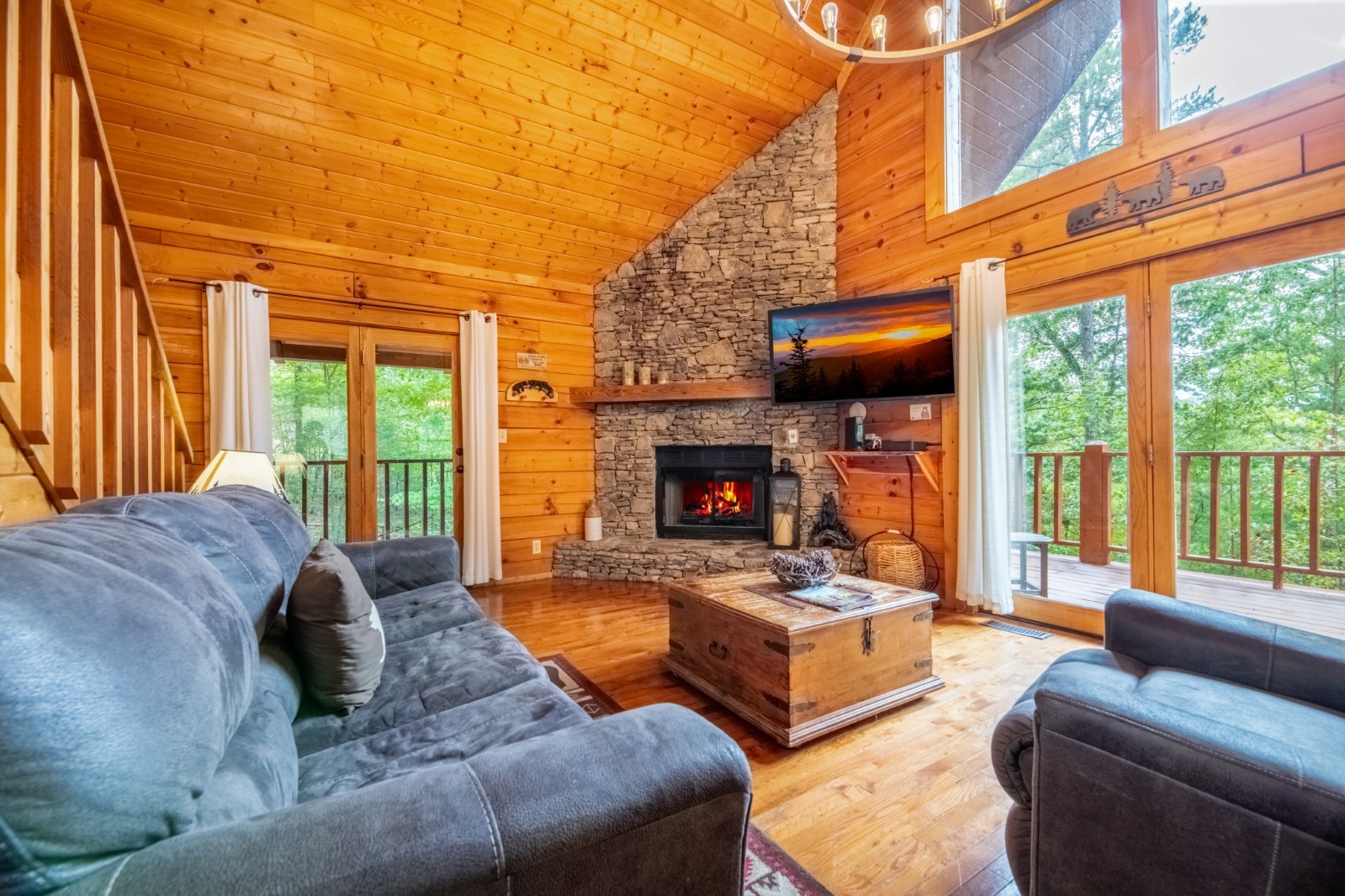 Pigeon Forge Cabins - Knotty and Nice | Pigeon Forge TN Cabins