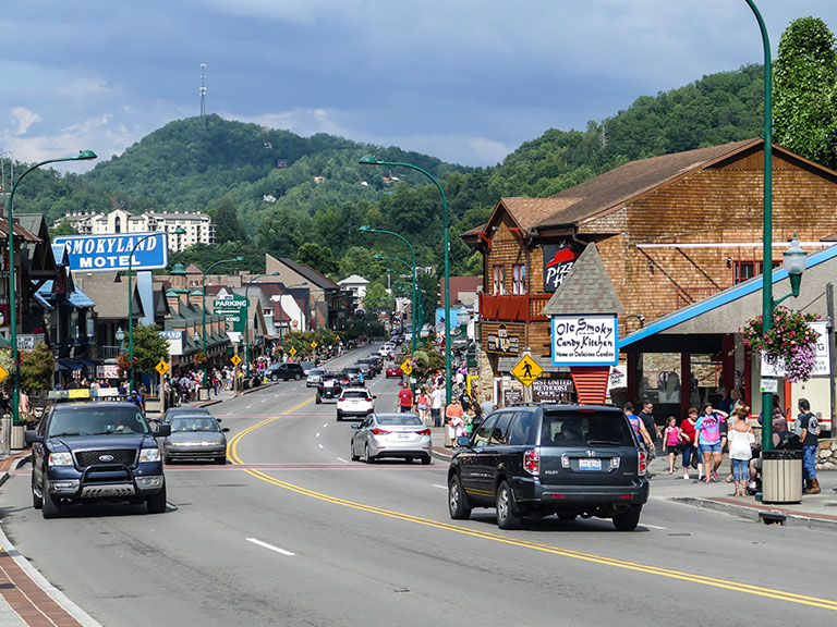 Reasons To Visit Pigeon Forge Pigeon Forge Summer Vacation
