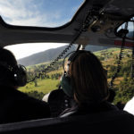 helicopter-tour-over-mountain