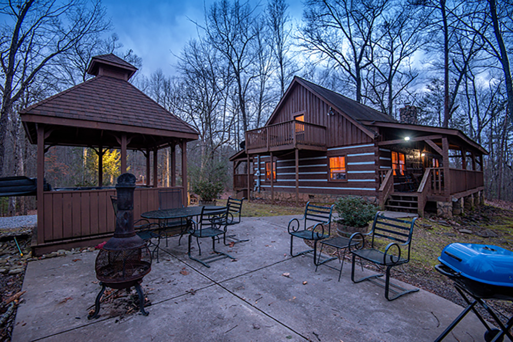 pigeon-forge-cabin-serenity-ridge-exterior-feature