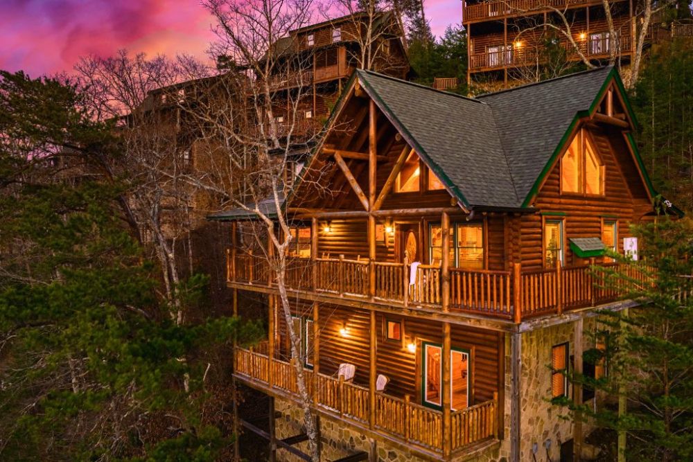 Pigeon Forge Cabin - Smoky Sunset Vista - Featured