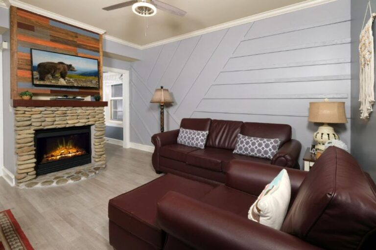 Pigeon Forge - The Smoky Mountain Nest - Featured