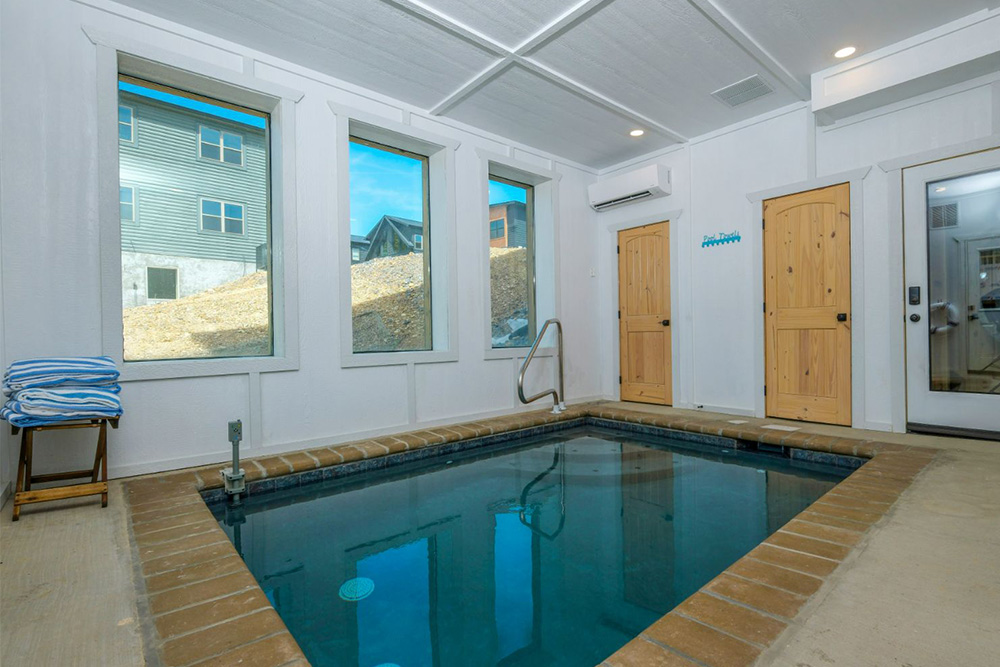 Pigeon Forge - Smoky Mountain Oasis - Featured