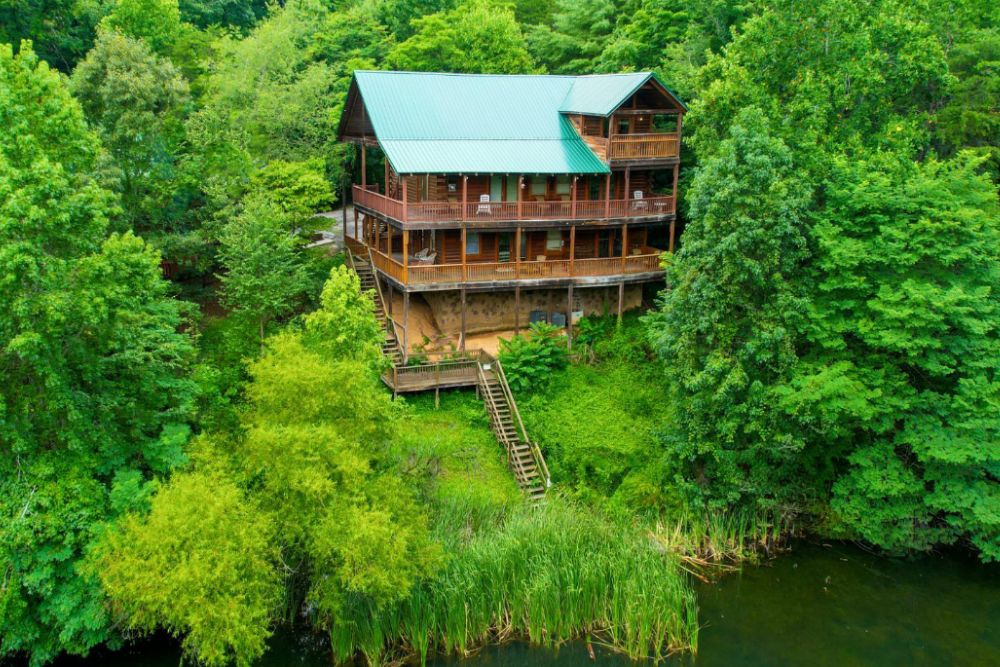 Pigeon Forge - Bear Lake Lodge - Featured