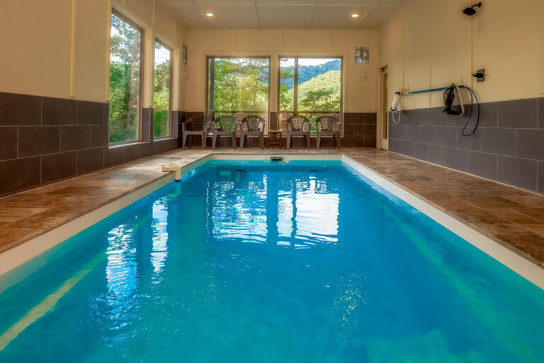 Pigeon Forge - The Refined Raccoon Retreat - Featured