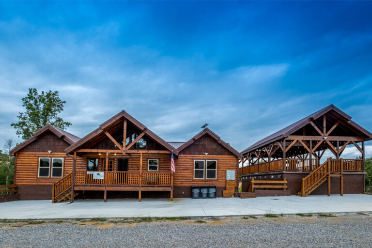 pigeon forge risen retreat featured