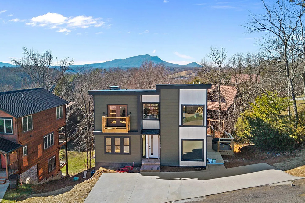 Pigeon Forge - Rainbow Ridge Splash - Temp Featured